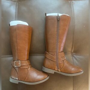 The Children’s Place
Girls Buckle Tall Boots in tan.